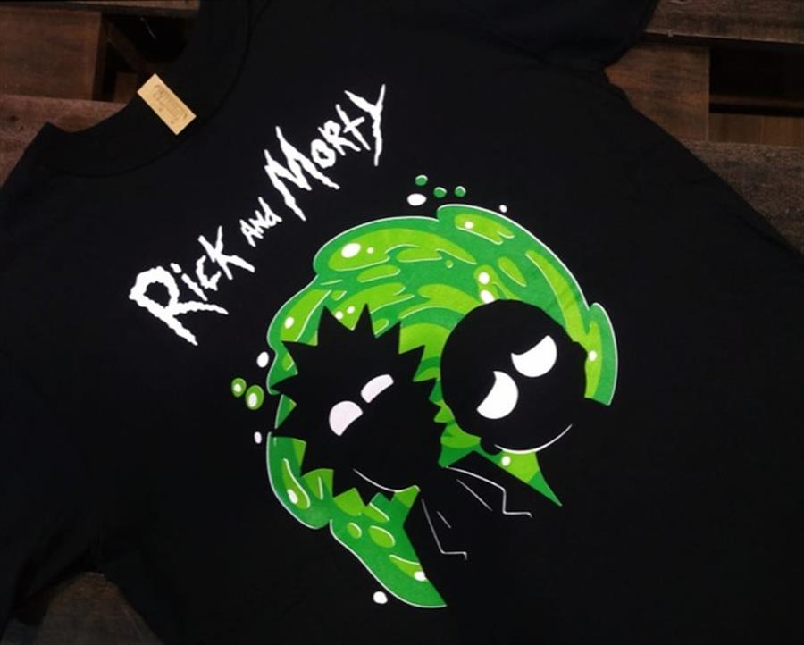 REMERA RICK AND MORTY NEGRA TALLE M